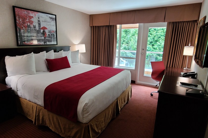 Deluxe King Rooms at Vancouver Airport Hotel